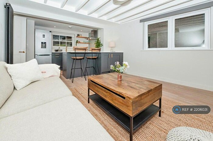 1 Bedroom Flat To Rent In Welclose Street, St Albans, AL3