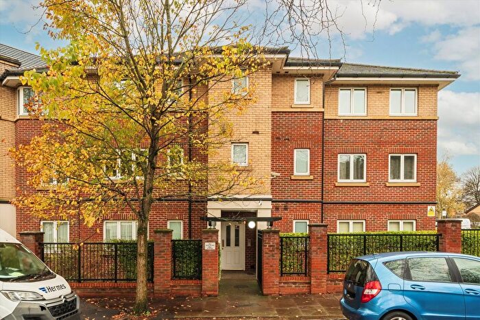2 Bedroom Flat For Sale In Grasgarth Close, Acton, W3