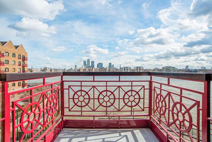 1 Bedroom Flat To Rent In Trafalgar Court, Trafalgar Court, Wapping, E1W