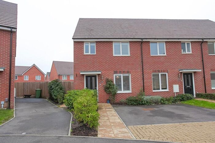2 Bedroom End Of Terrace House To Rent In Flowe Drive, Wantage, OX12