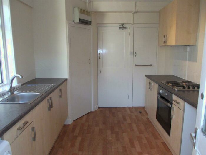 3 Bedroom Terraced House To Rent In Monks Road, Exeter, EX4