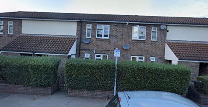1 Bedroom Flat To Rent In Crownfield Road, London, London, E15