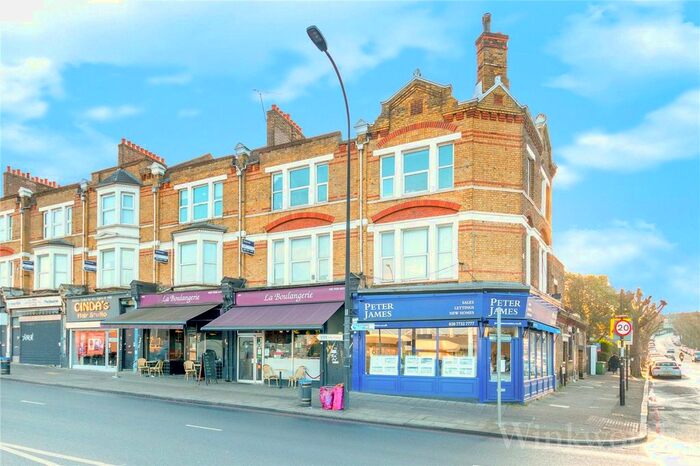 Studio To Rent In New Cross Road, London SE14