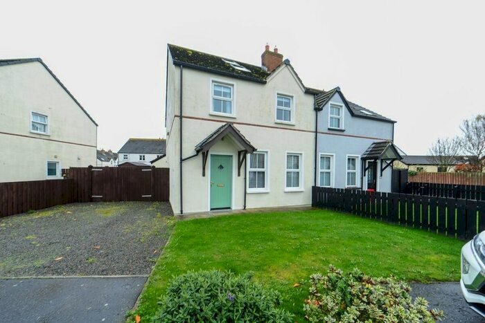 4 Bedroom Semi-Detached House For Sale In Hawthorn Crescent, Ballyhalbert BT22
