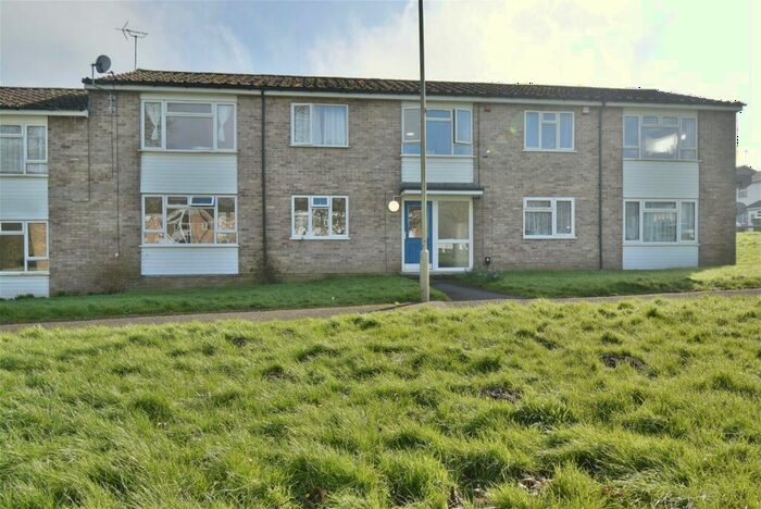 2 Bedroom Flat For Sale In Strokins Road, Kingsclere, Newbury, RG20