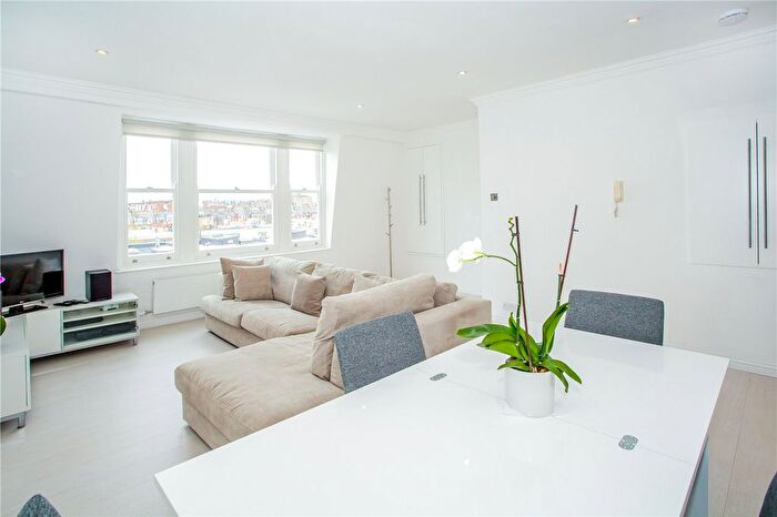 1 Bedroom Flat For Sale In Palace Gardens Terrace, Kensington, London, W8