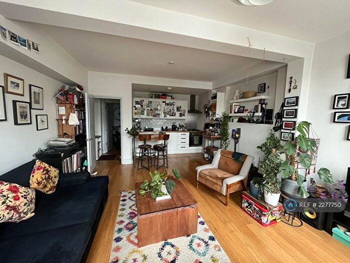 2 Bedroom Flat To Rent In Denmark Hill, London, SE5