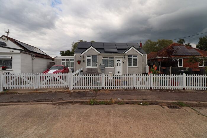1 Bedroom Bungalow To Rent In Sea Crescent, Clacton-On-Sea, CO15