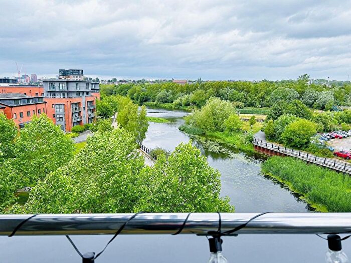 2 Bedroom Flat To Rent In Cable Place, Hunslet, Leeds, LS10