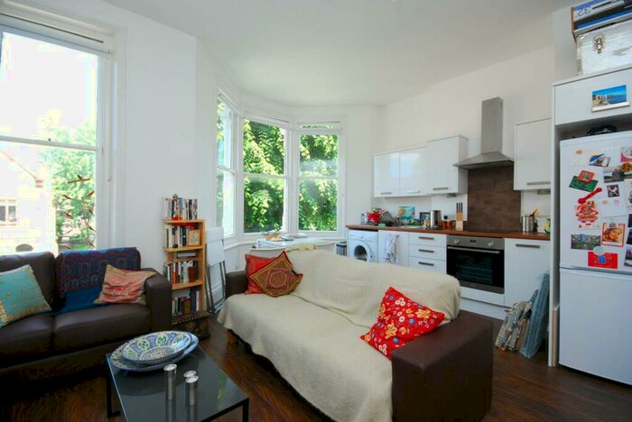 1 Bedroom Flat To Rent In Ossian Road, Crouch End, London, N4
