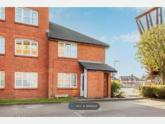 1 Bedroom Maisonette To Rent In Anderson Close, London, W3