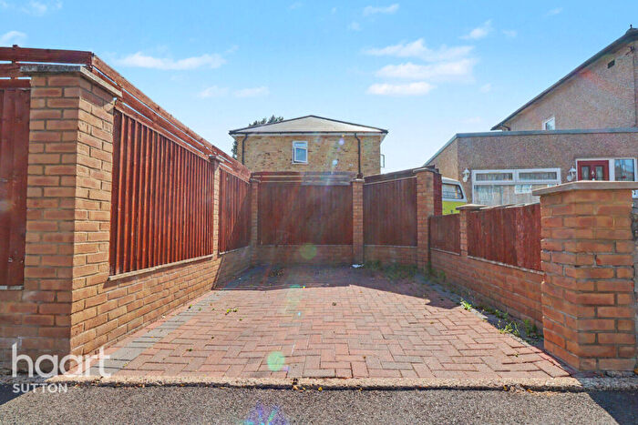 3 Bedroom Terraced House For Sale In St Albans Grove, Carshalton, SM5