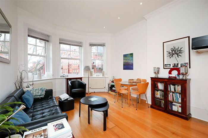 2 Bedroom Flat To Rent In Kensington Court, Kensington, W8