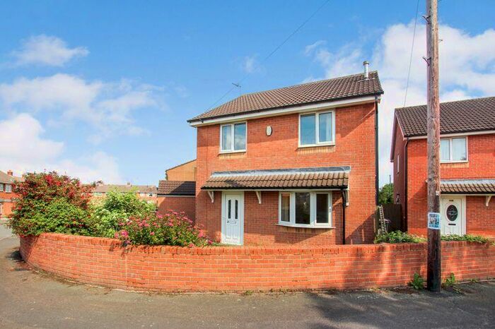 3 Bedroom Detached House To Rent In Springvale Close, Danesmoor, S45