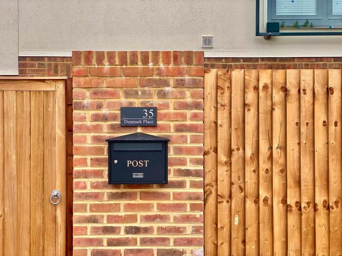 2 Bedroom Property To Rent In Denmark Place, Tring, HP23