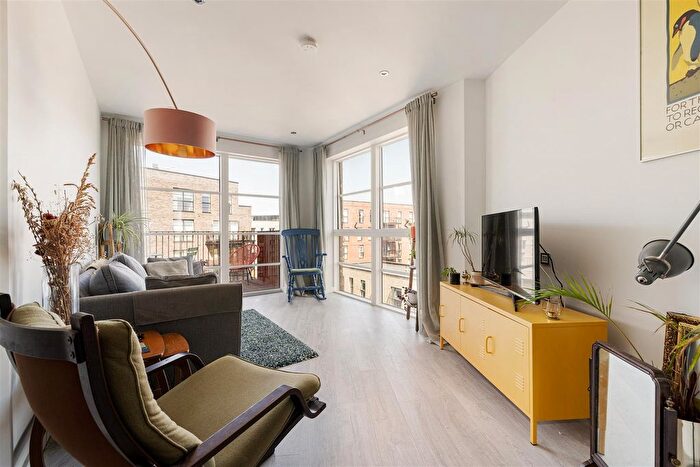 2 Bedroom Flat For Sale In Copper Street, Hackney Wick, E20