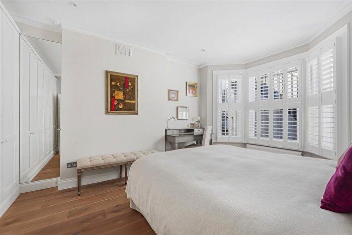1 Bedroom Flat For Sale In Rostrevor Road, London, SW6