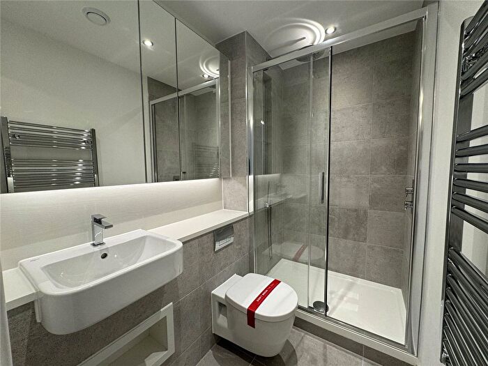 2 Bedroom Flat To Rent In Citrine House, Colindale Garden, London, NW9