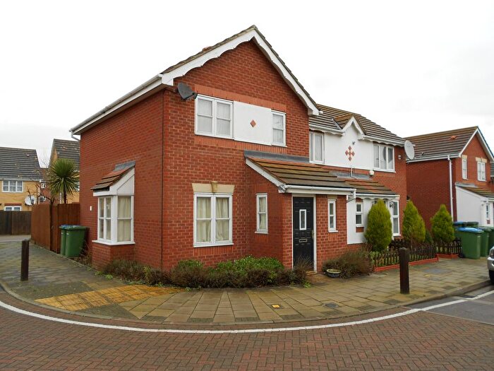 2 Bedroom Detached House To Rent In Kentlea Road, Thamesmead, SE28