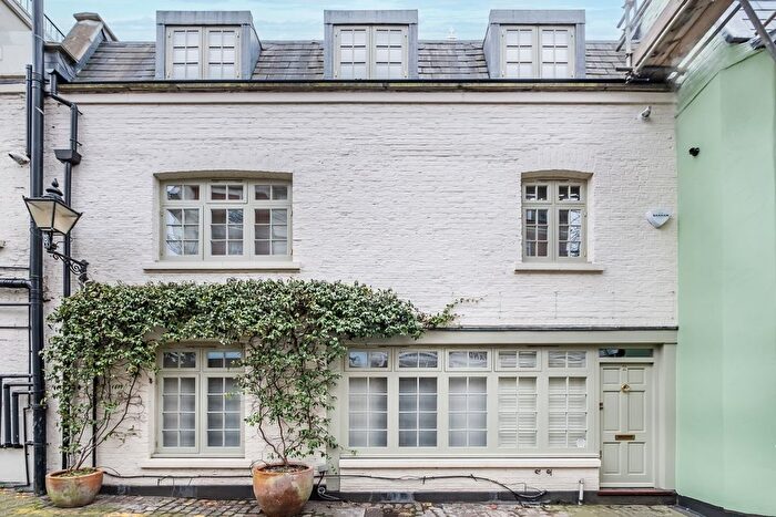 2 Bedroom Flat To Rent In Kynance Mews, London, SW7