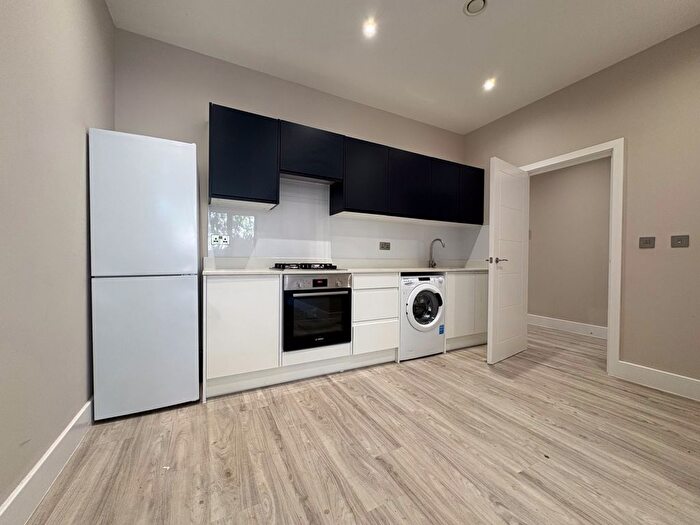 1 Bedroom Flat To Rent In Brand New Apartment - Fishponds Road, Wokingham, RG41