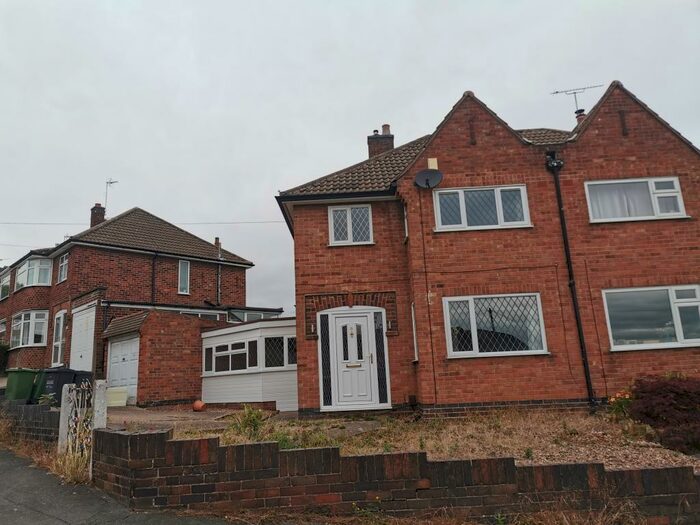 3 Bedroom Semi-Detached House To Rent In Kingsgate Avenue, Birstall, LE4