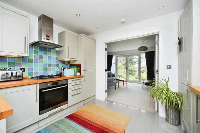 3 Bedroom End Of Terrace House For Sale In Friars Close, Peacehaven, BN10