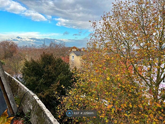 2 Bedroom Flat To Rent In London, London, SE5