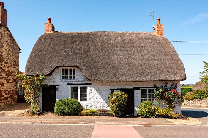 3 Bedroom Detached House For Sale In High Street, Blisworth, Northamptonshire, NN7