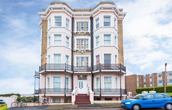 1 Bedroom Flat For Sale In Royal Crescent, Margate, Kent, CT9
