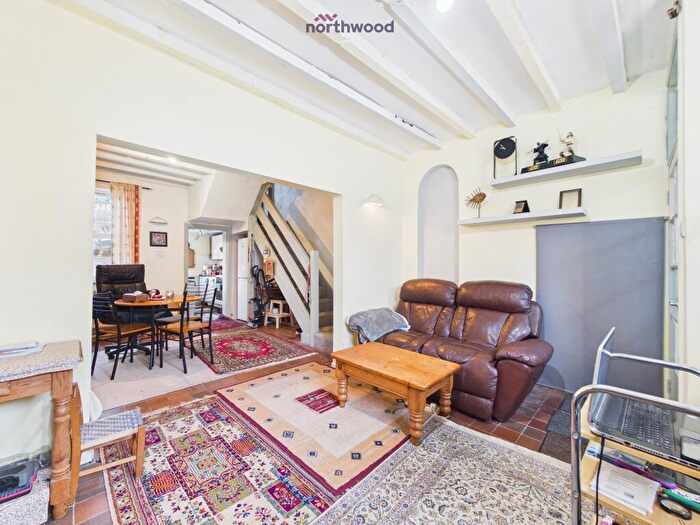 2 Bedroom Terraced House For Sale In Kingsmills Road, Wrexham, LL13 - Photo 2