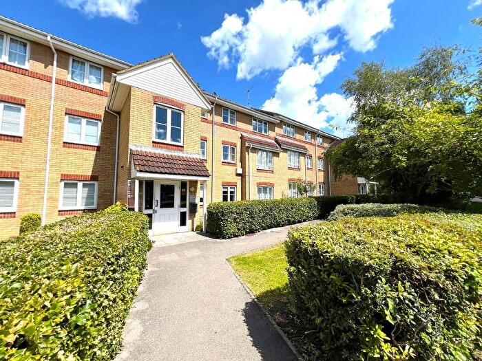 2 Bedroom Flat To Rent In Winton Road, Swindon, SN3