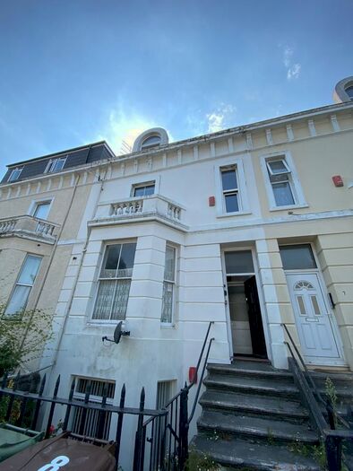 3 Bedroom Maisonette To Rent In Moor View Terrace, PL4