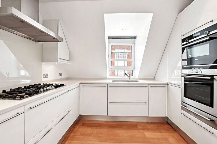 3 Bedroom Flat To Rent In Elystan Street, London, SW3