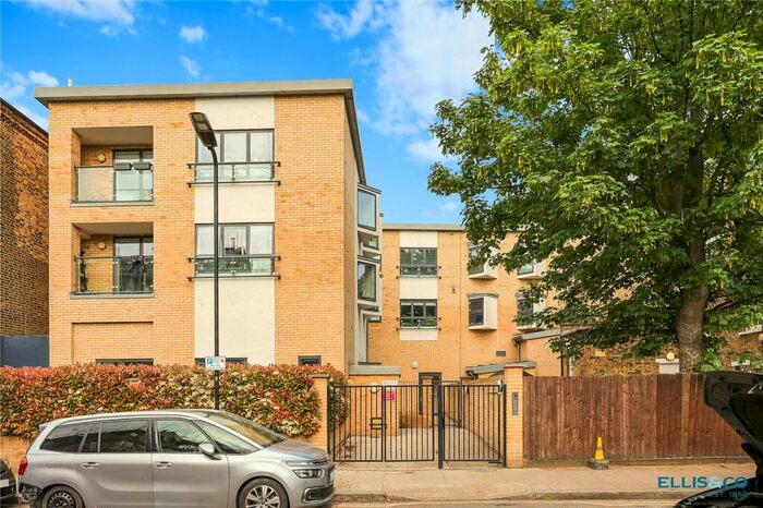 3 Bedroom Apartment To Rent In Wesley House, B Powell Road, London, E5