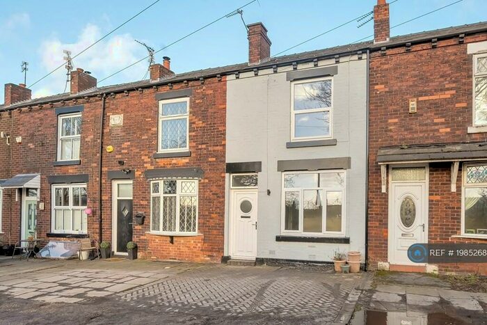 4 Bedroom Terraced House To Rent In Castle Hill, Bredbury, Stockport, SK6