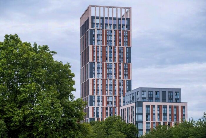 2 Bedroom Apartment To Rent In Castle Park View, Bristol, BS2