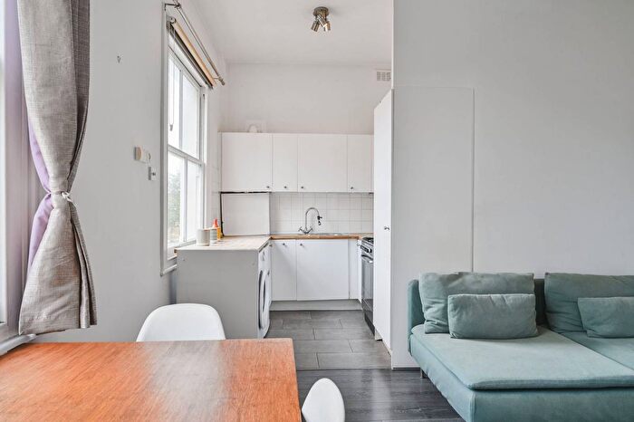 1 Bedroom Flat To Rent In Elgin Avenue, Maida Vale, London, W9