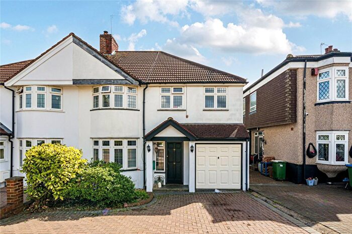 4 Bedroom Semi-Detached House For Sale In Welling Way, Welling, DA16