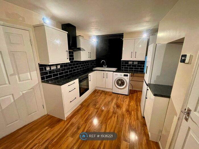 2 Bedroom Flat To Rent In Orford Street, Ipswich, IP1