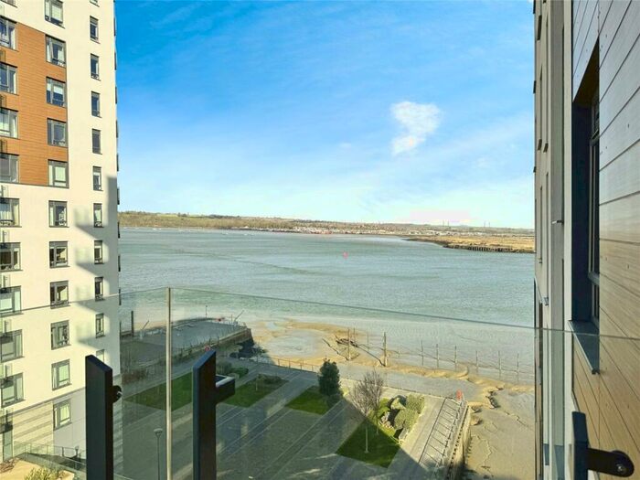 2 Bedroom Flat To Rent In The Peninsula, Pegasus Way, Gillingham, Kent, ME7