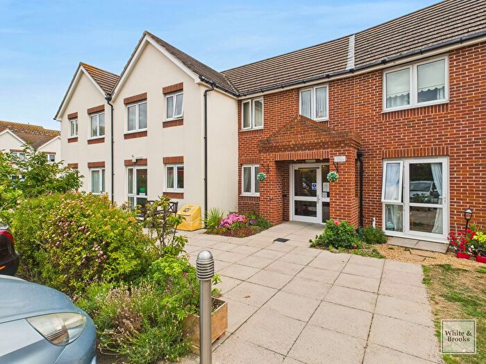 2 Bedroom Property For Sale In Shrubbs Drive, Buckingham Court Shrubbs Drive, PO22
