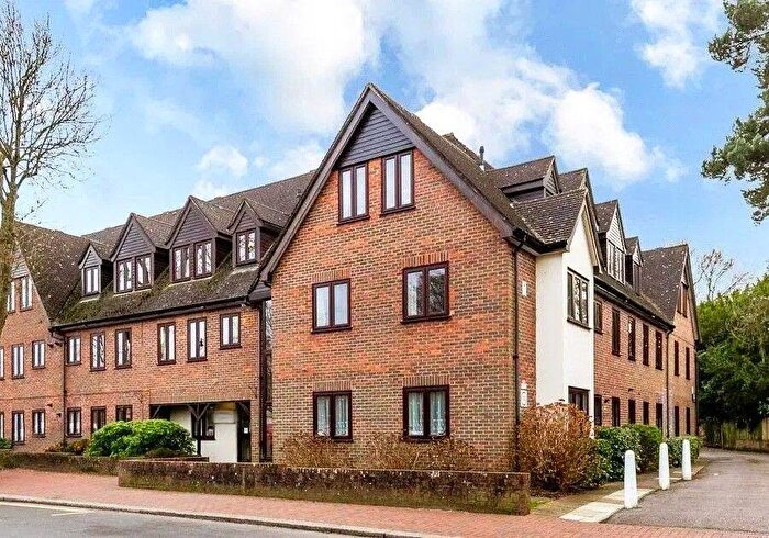 2 Bedroom Retirement Property For Sale In Dormer Lodge, Coulsdon Road, Old Coulsdon, CR5
