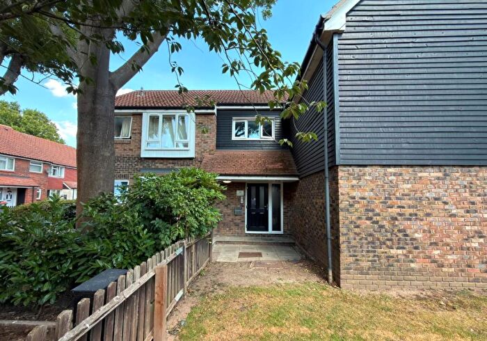 1 Bedroom Flat For Sale In Hadleigh Walk, Beckton, London, E6