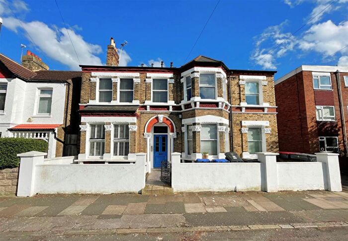 1 Bedroom Flat To Rent In Devonshire Road, Colliers Wood, London, SW19