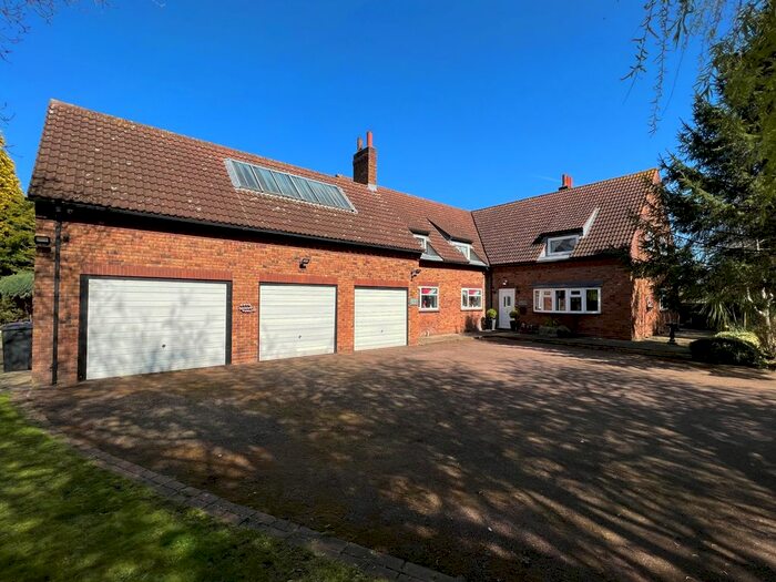 6 Bedroom Detached House For Sale In Newark Road, Laughterton, LN1