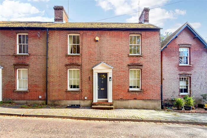 3 Bedroom Semi-Detached House For Sale In Abbey Mill Lane, St. Albans, Hertfordshire, AL3