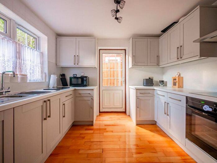 4 Bedroom Detached House For Sale In Glebelands, Benfleet, SS7