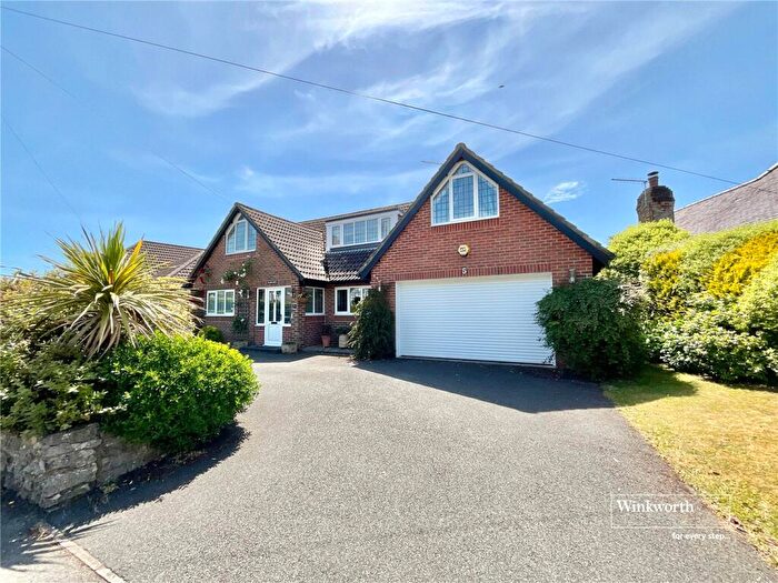4 Bedroom Bungalow For Sale In Island View Avenue, Christchurch, Dorset, BH23