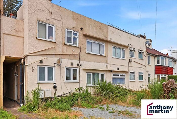 2 Bedroom Maisonette For Sale In Holmleigh Avenue, Dartford, DA1